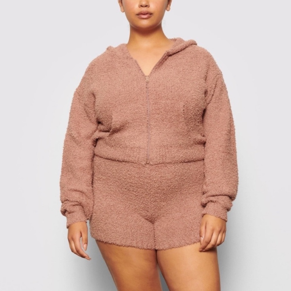 Skims NWT cozy knit zip up
